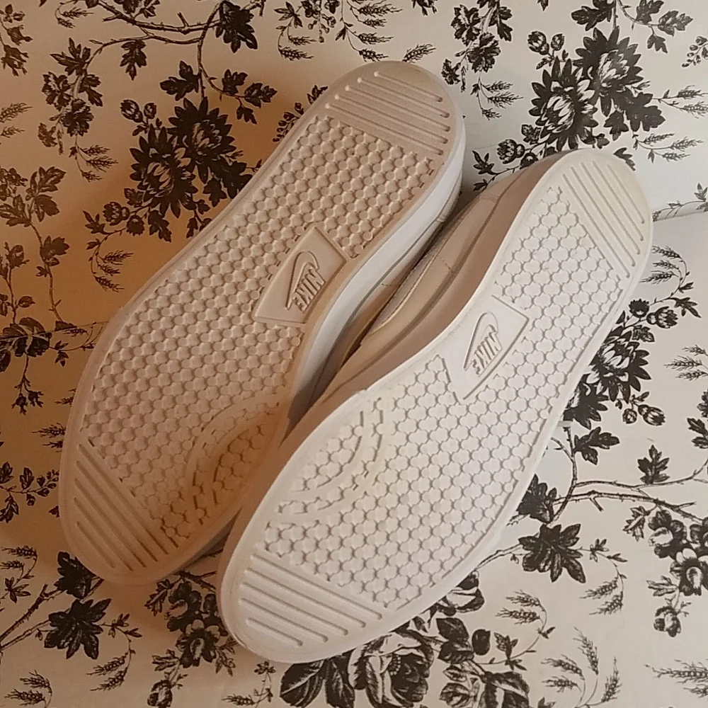 Nike white/metallic b30 - Picture 12 of 12